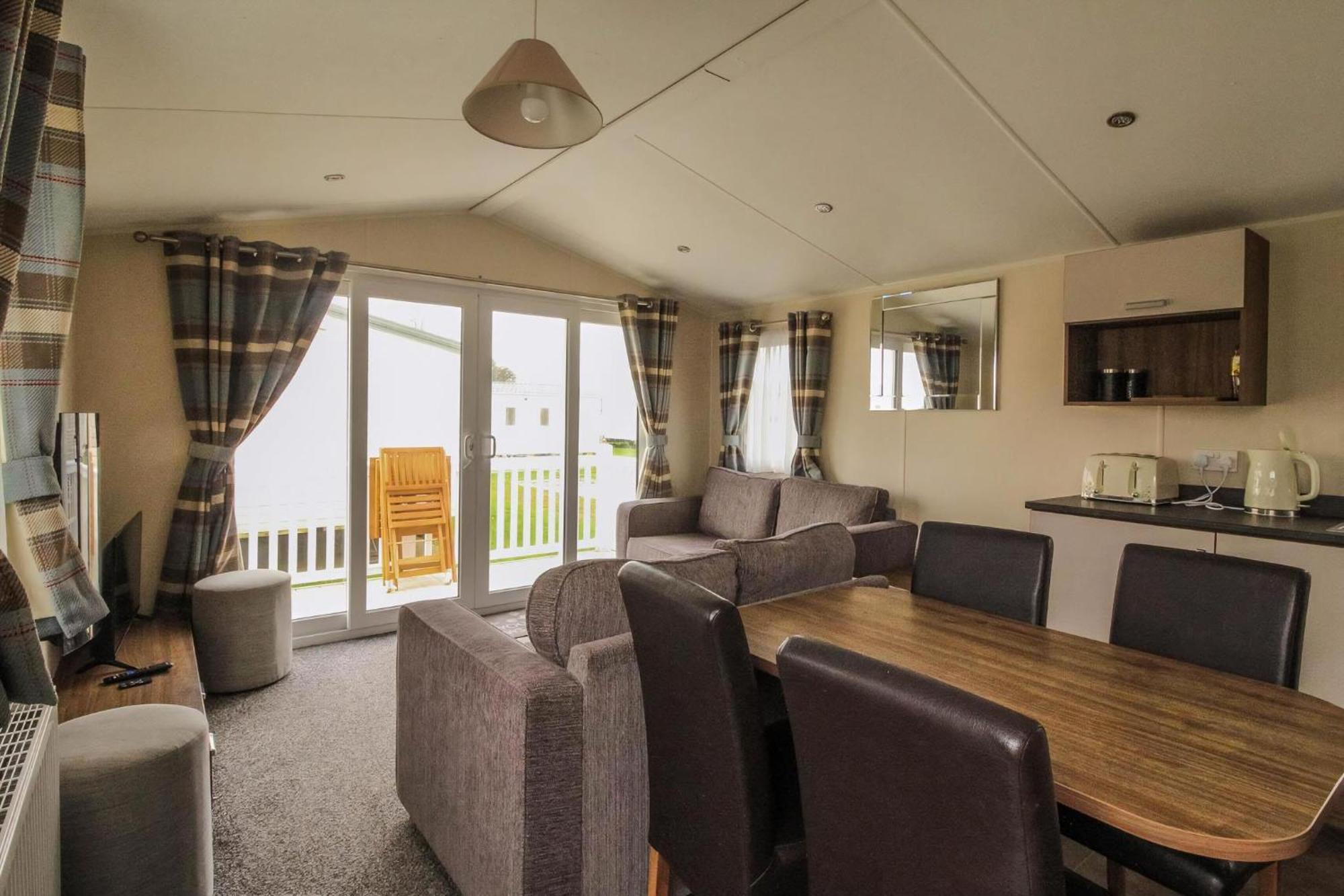Campsite Lovely Caravan With Decking On California Cliffs Ref 50045c Great Yarmouth